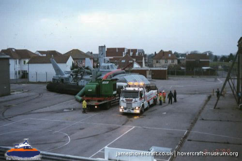 BH7 being moved to The Hovercraft Museum -  (credit: The <a href='http://www.hovercraft-museum.org/' target='_blank'>Hovercraft Museum Trust</a>).